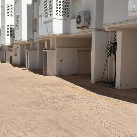 Zafiro Apartament *